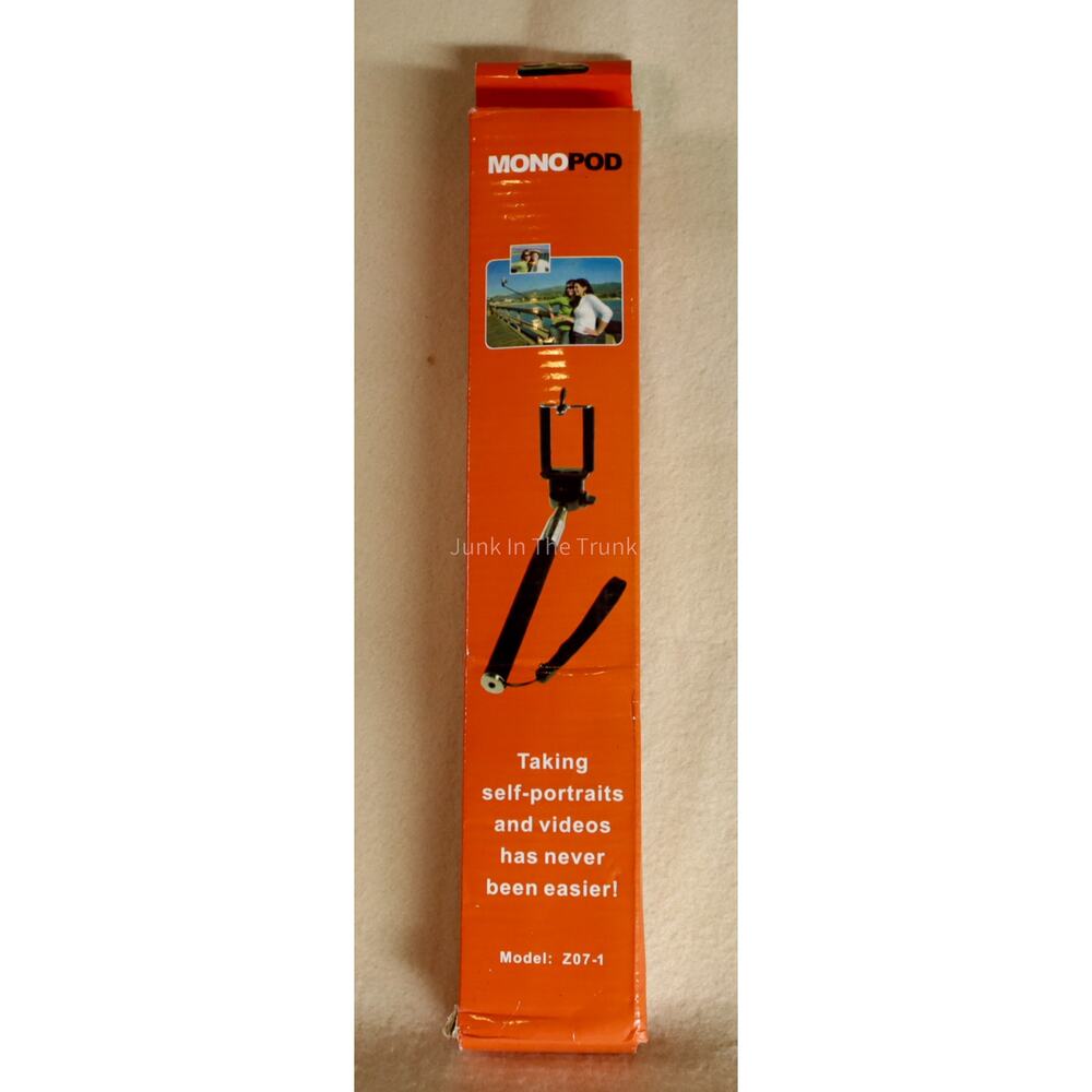 2 Selfie sticks
